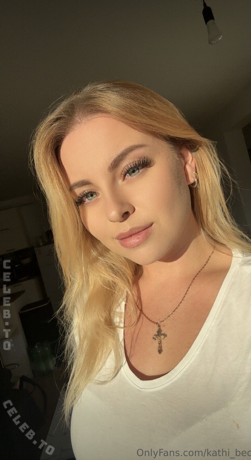 Kathi nude photo 1