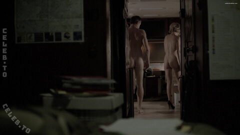 Kathleen Robertson nude