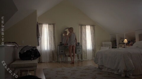 Kathleen Robertson nude