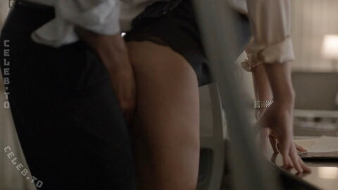 Kathleen Robertson nude