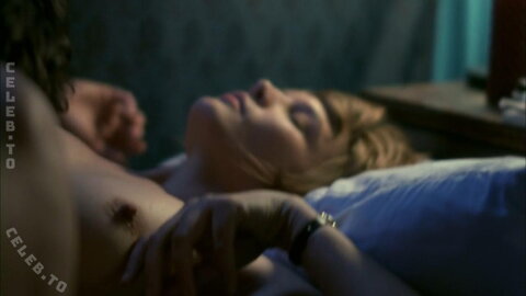 Kathleen Robertson nude