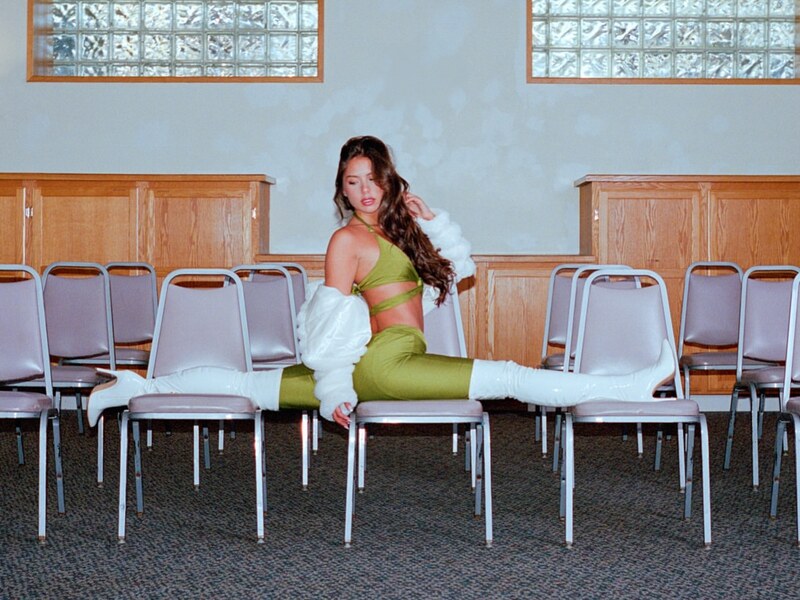 Kathryn Melvin nude photo 5