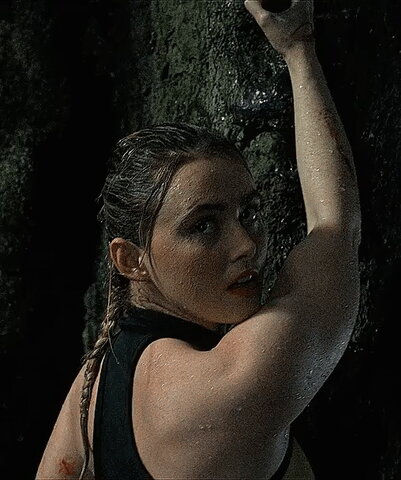 Kathryn Newton nude photo 2