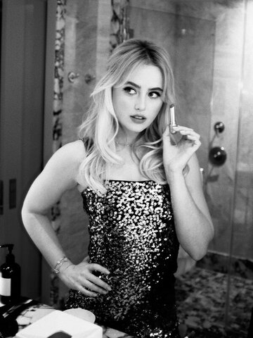 Kathryn Newton nude photo 23