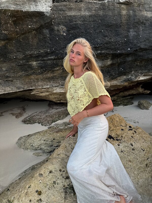 Kathryn Watts nude photo 12