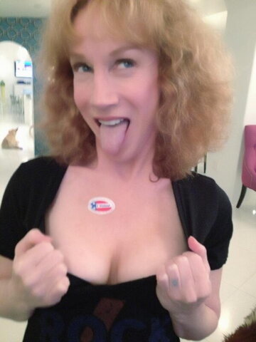 Kathy Griffin nude photo 43