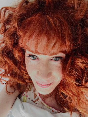 Kathy Griffin nude photo 5