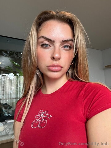 Katie Hamden nude photo 41