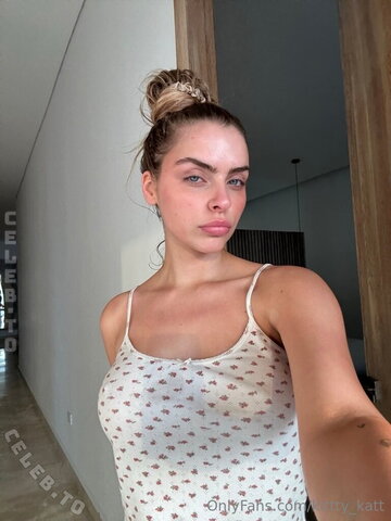 Katie Hamden nude photo 14