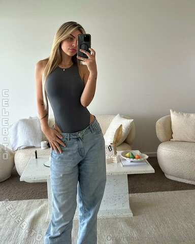 Katie Hamden nude photo 50