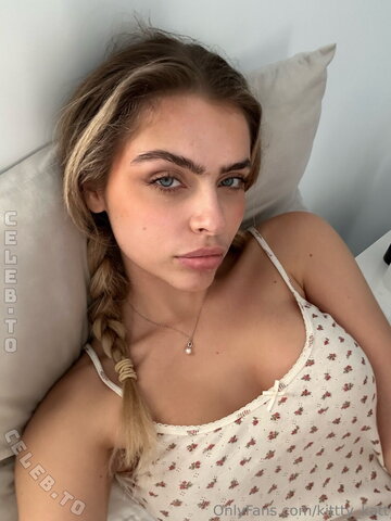 Katie Hamden nude photo 45