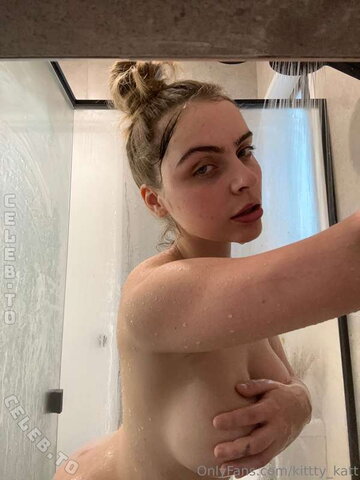 Katie Hamden nude photo 6