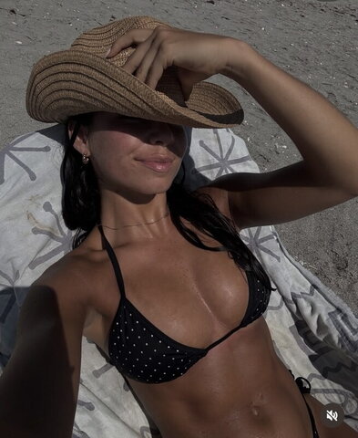 Katie Kuratko nude photo 1