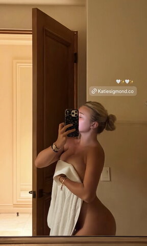 Katie Sigmond Fresh (1 photo)