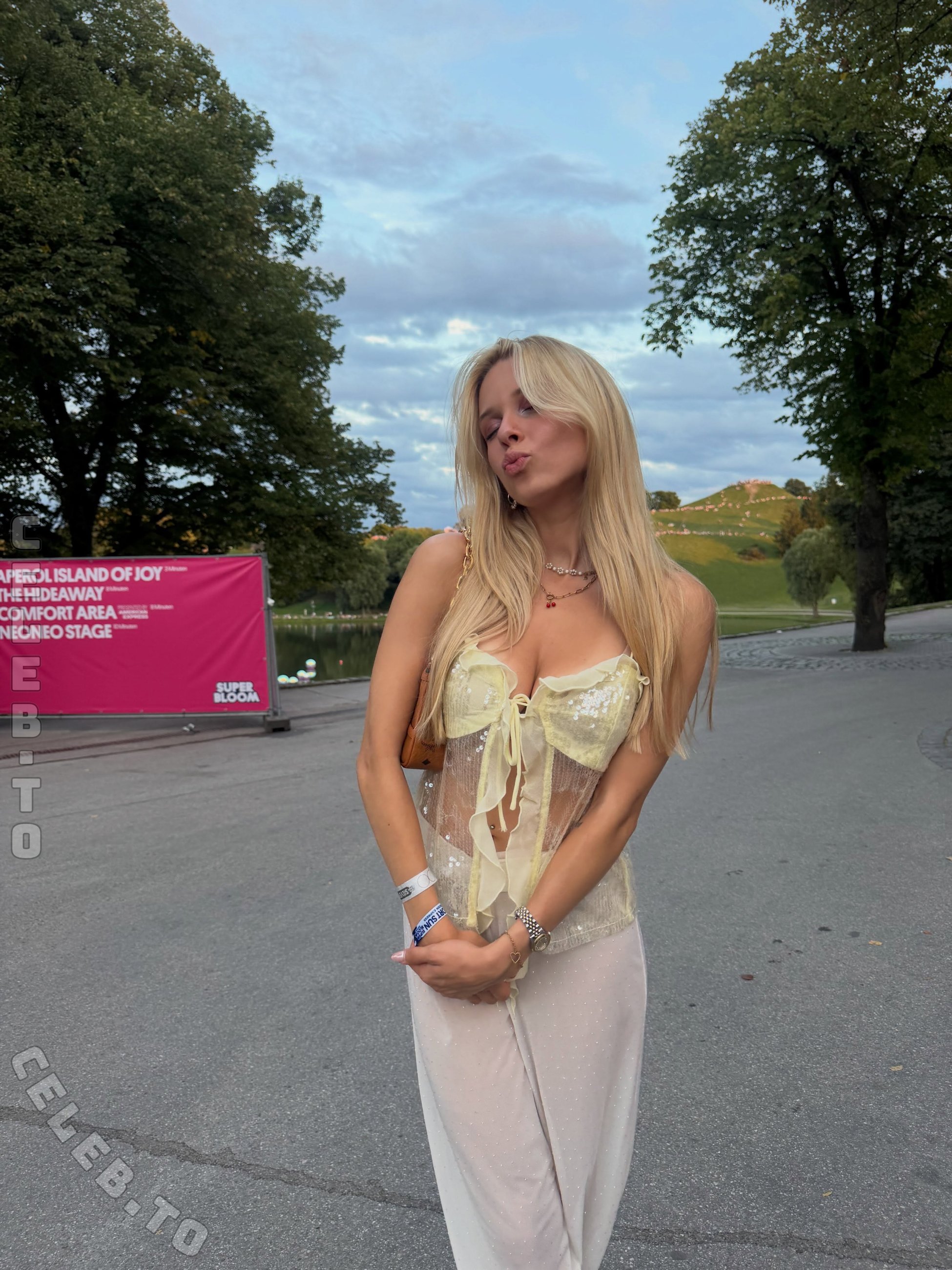 Kati.Ktr nude photo 9