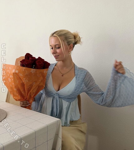 Kati.Ktr Hot (2 photos)