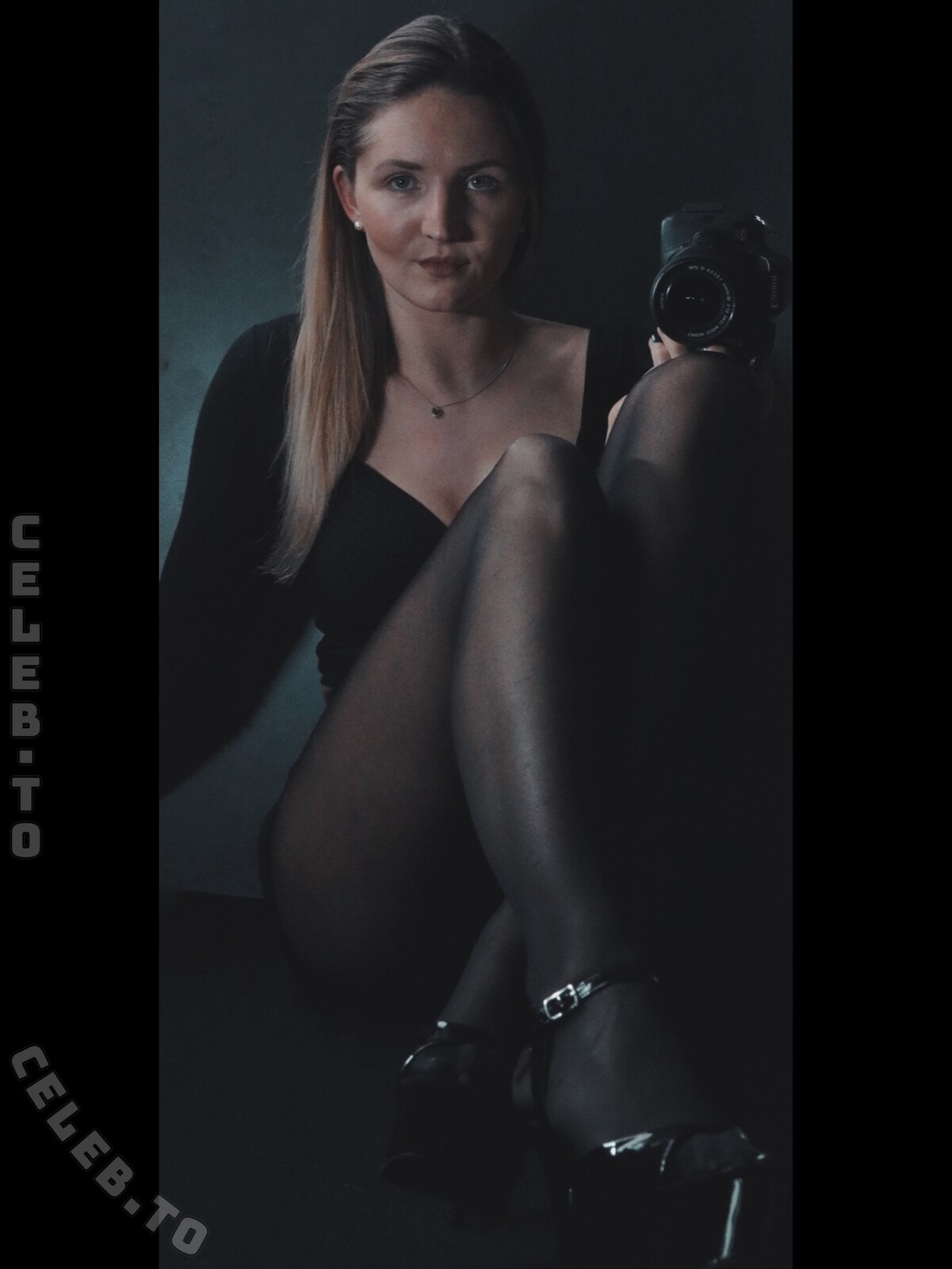 katjawi92 nude photo 2