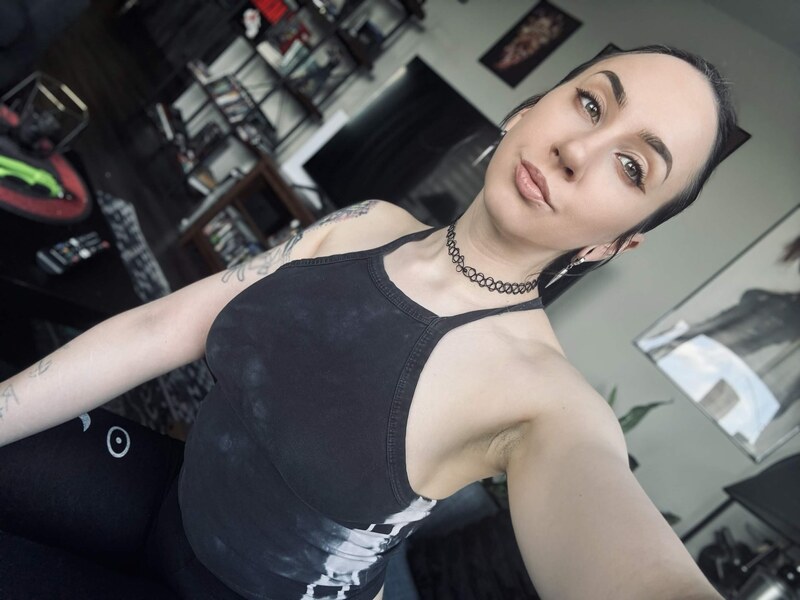 KatLink nude photo 1