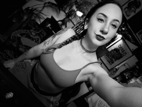 KatLink nude photo 1