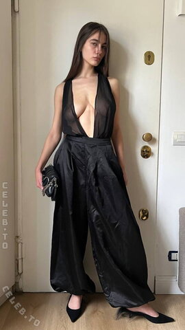 Katrin Korableva – Boob, boobs, boobs....