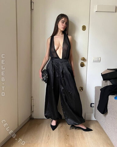 Katrin Korableva nude photo 7