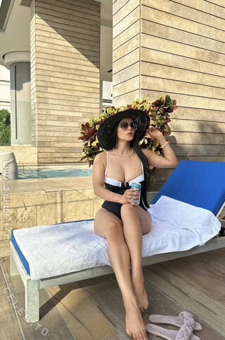 Kattia Vides nude photo 2