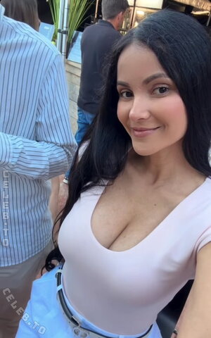 Kattia Vides nude photo 5