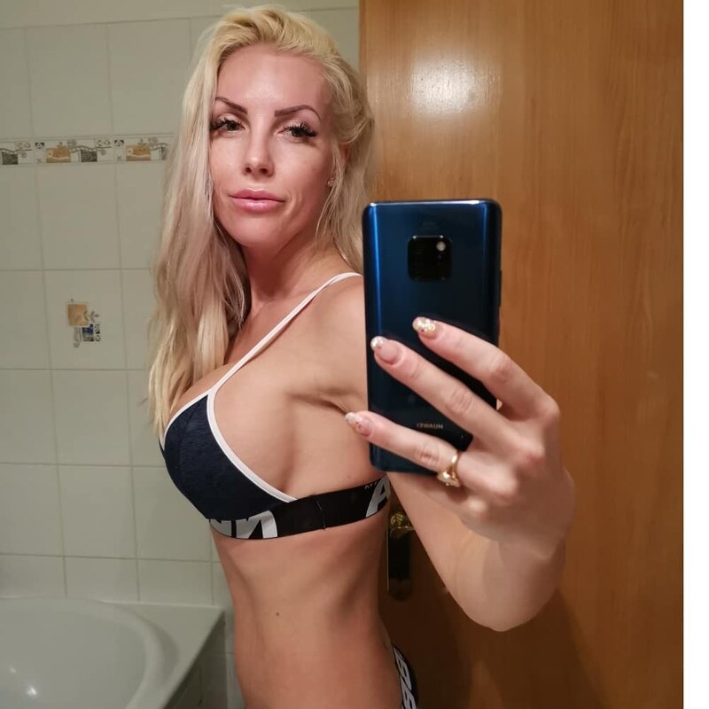 katulienka85 nude photo 16