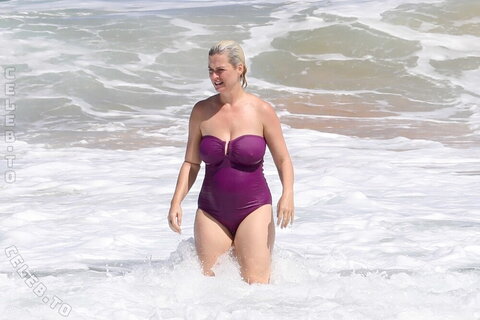 Katy Perry nude photo 20