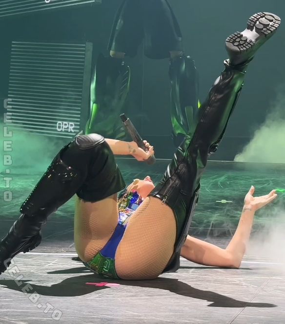 Katy Perry nude photo 5