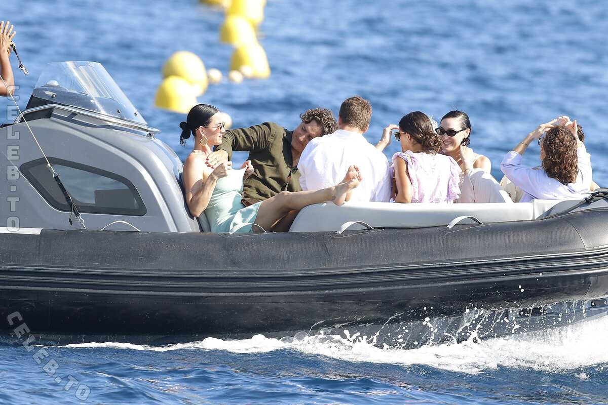 Katy Perry nude photo 13