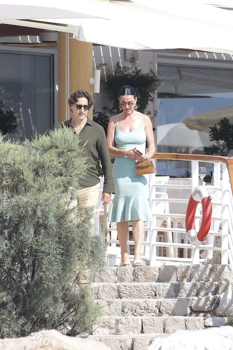 Katy Perry nude photo 19