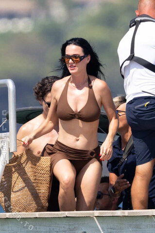 Katy Perry nude photo 105