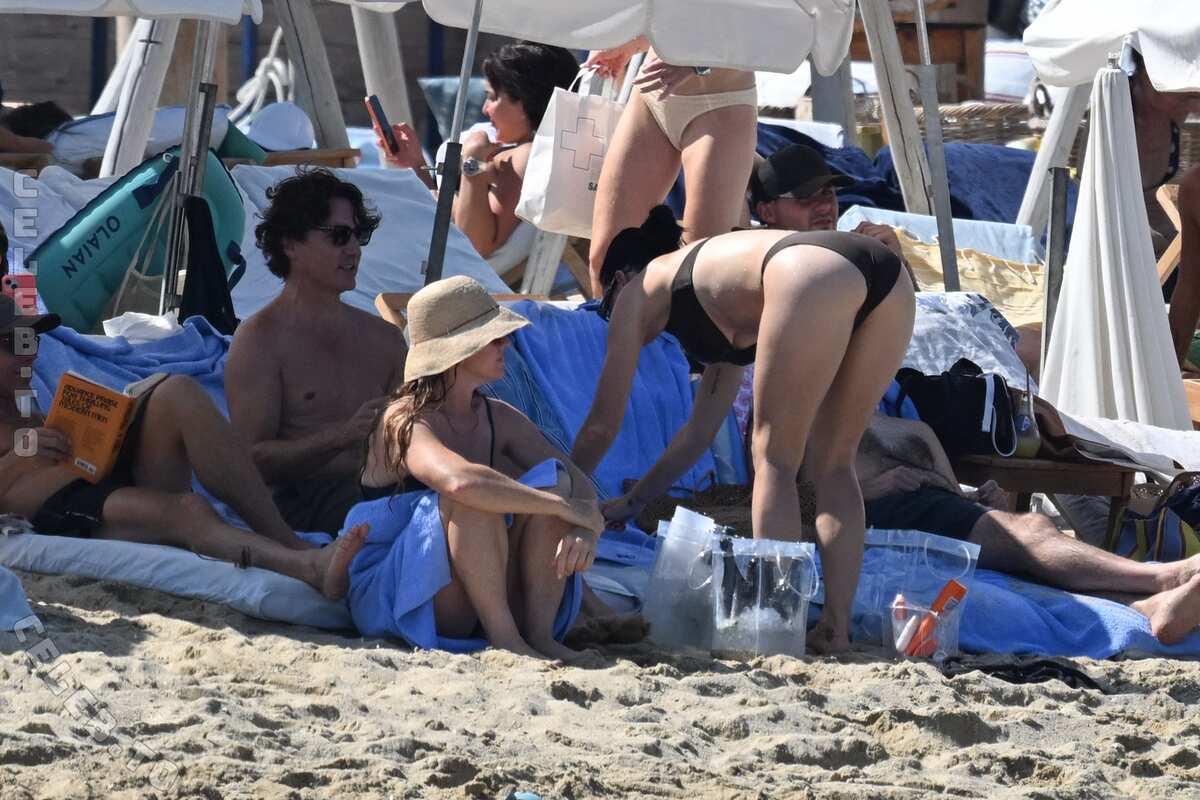 Katy Perry nude photo 2
