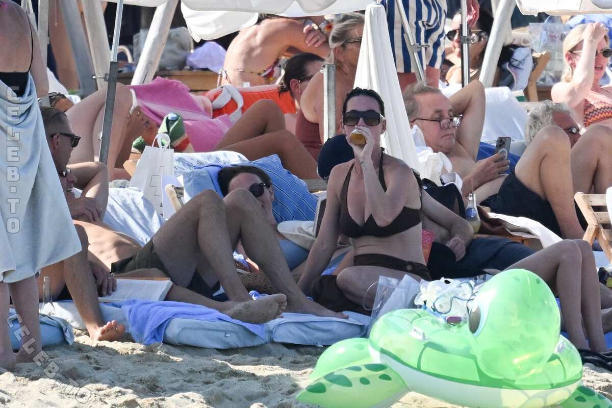 Katy Perry nude photo 3