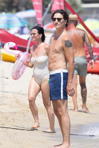 Katy Perry nude photo 53