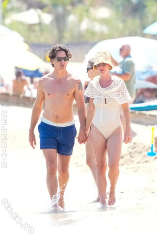 Katy Perry nude photo 31