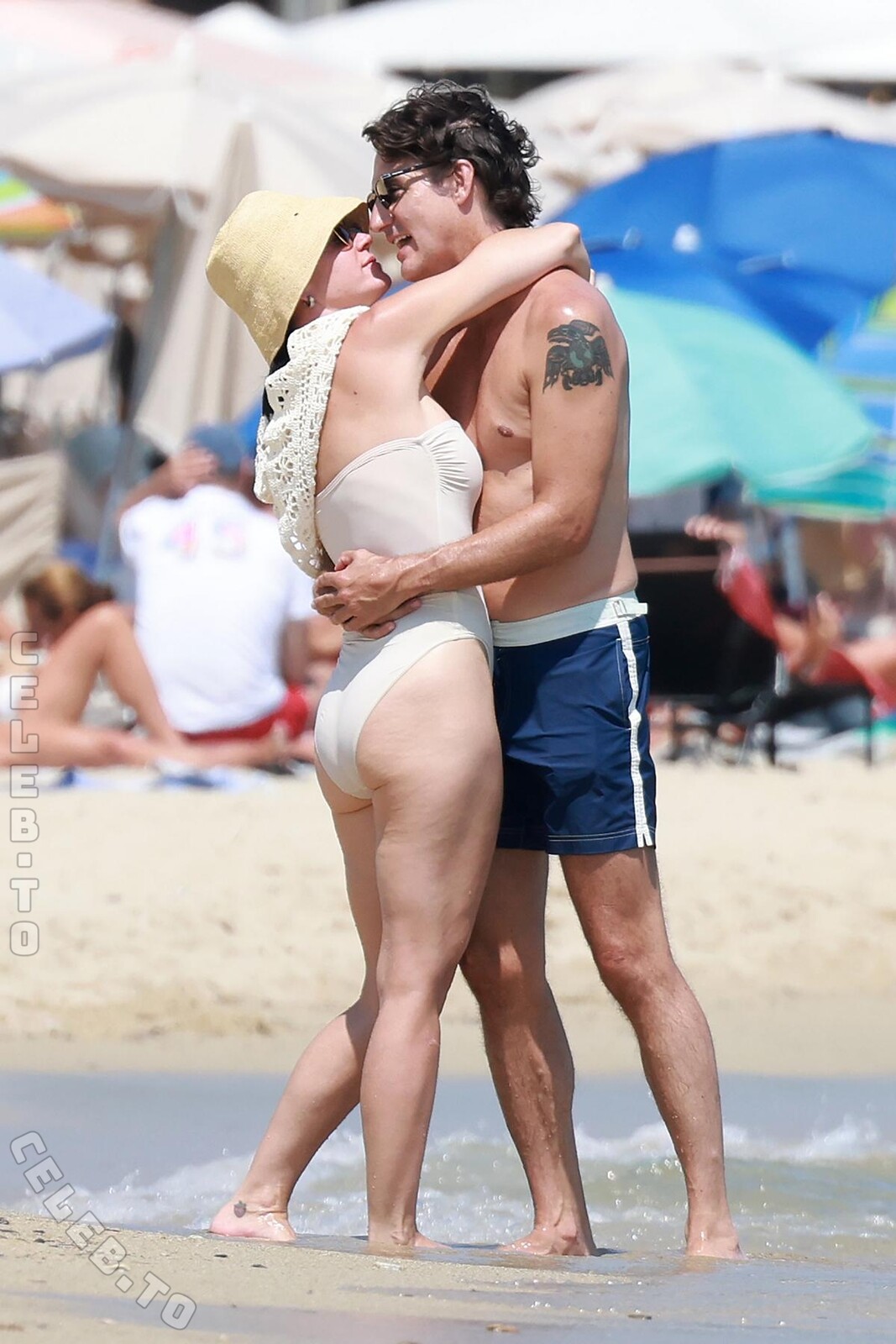Katy Perry nude photo 14