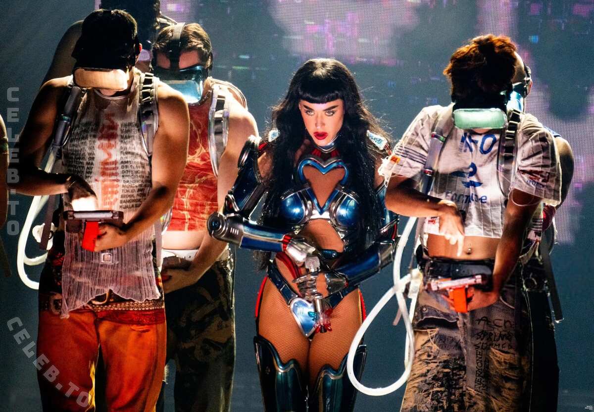 Katy Perry nude photo 14