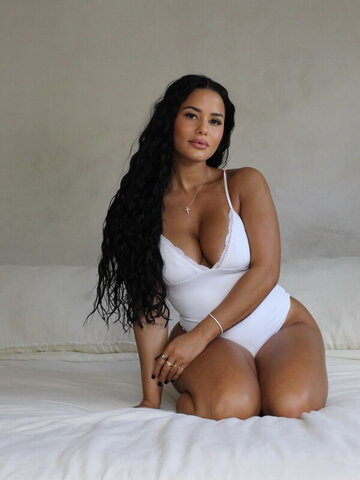 Katya Elise Henry nude photo 11