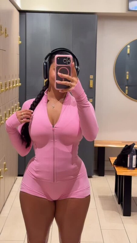 Katya Elise Henry nude photo 3