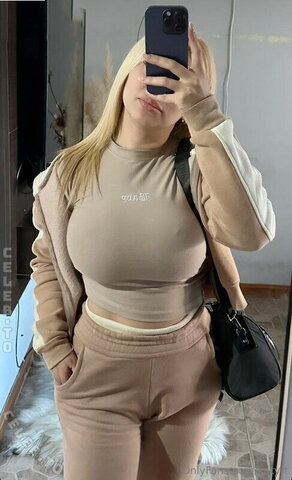 KatyRT nude photo 21