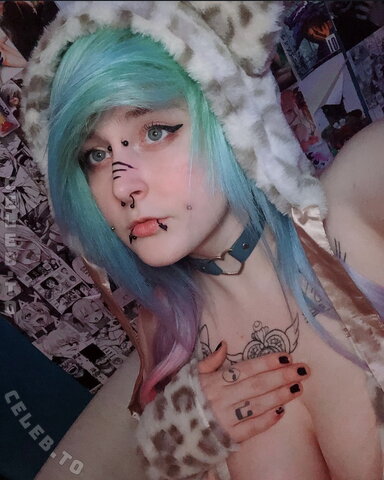 KawaiiAlienPanda photo 2
