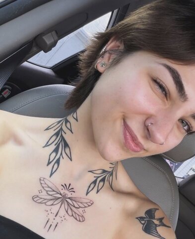 Kay Files Fresh (2 photos)