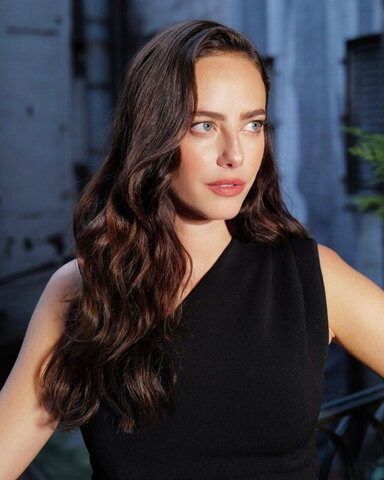 Kaya Scodelario Sexy (3 photos)