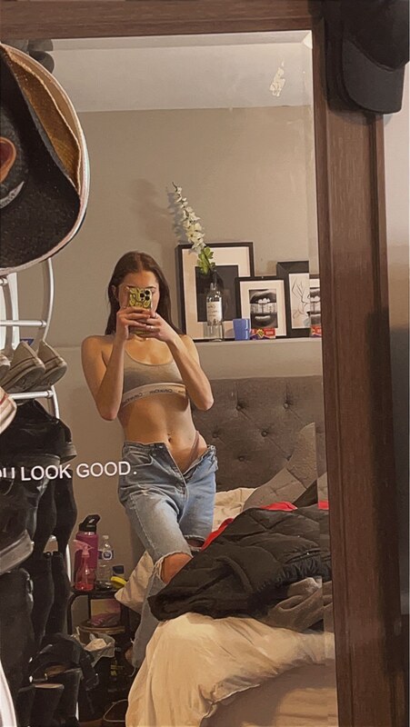 Kayla Samarian nude photo 1