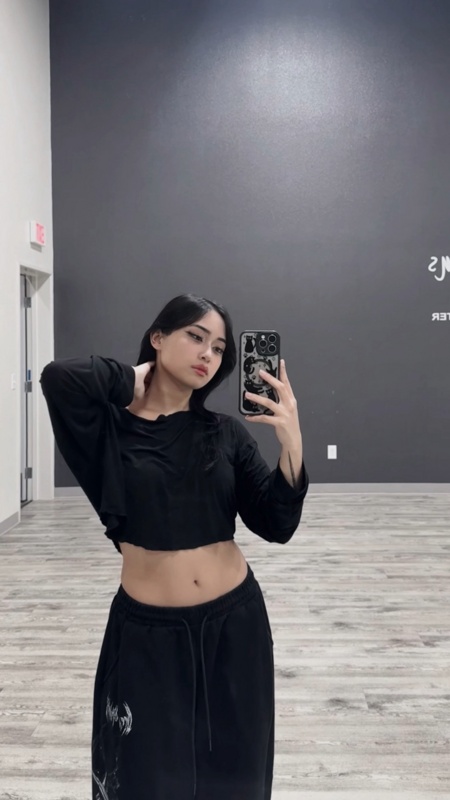 kaz.uhh nude photo 13