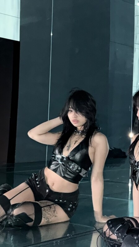kaz.uhh nude photo 18