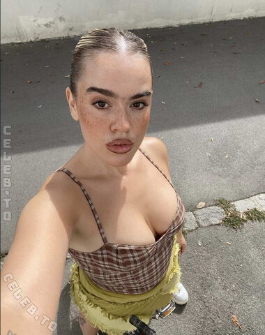 KeKe_offiziell nude photo 20