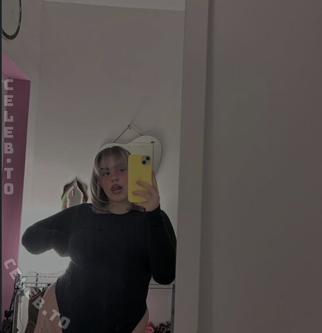 KeKe_offiziell nude photo 8